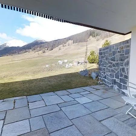 A L'ovel Apartment